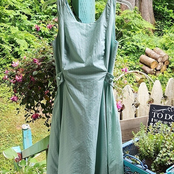 J. Peterman Dresses & Skirts - J Peterman‎ Polka Dotted Dress Size 2